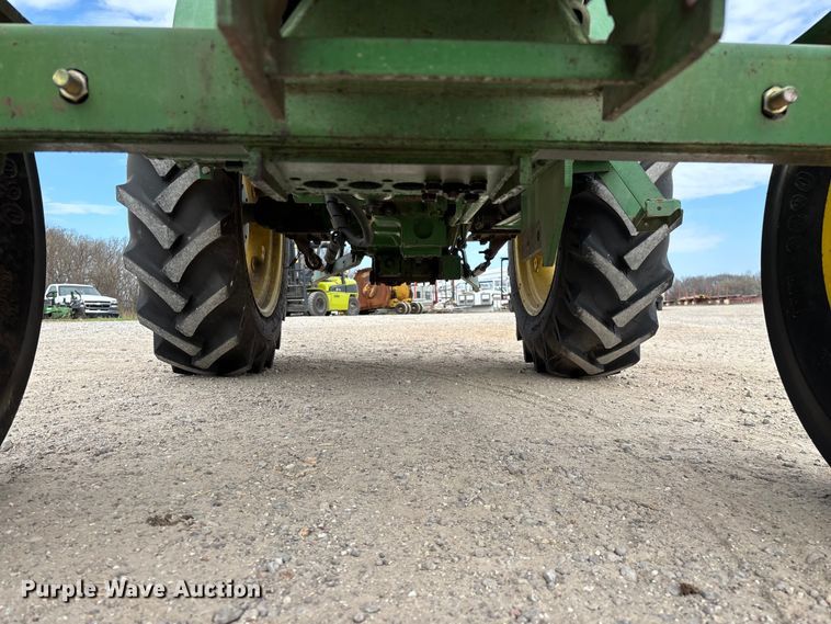 image for item FG0207 John Deere 970 tractor