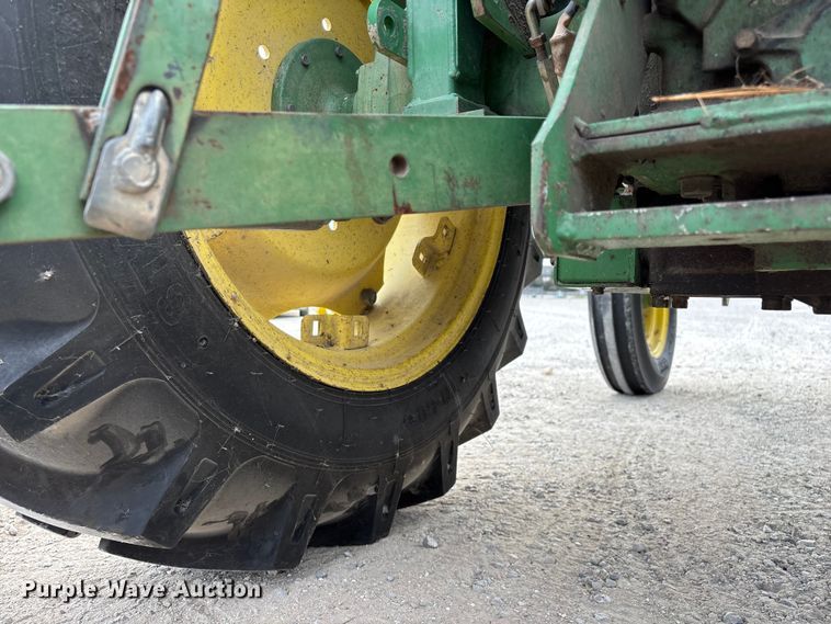 image for item FG0207 John Deere 970 tractor