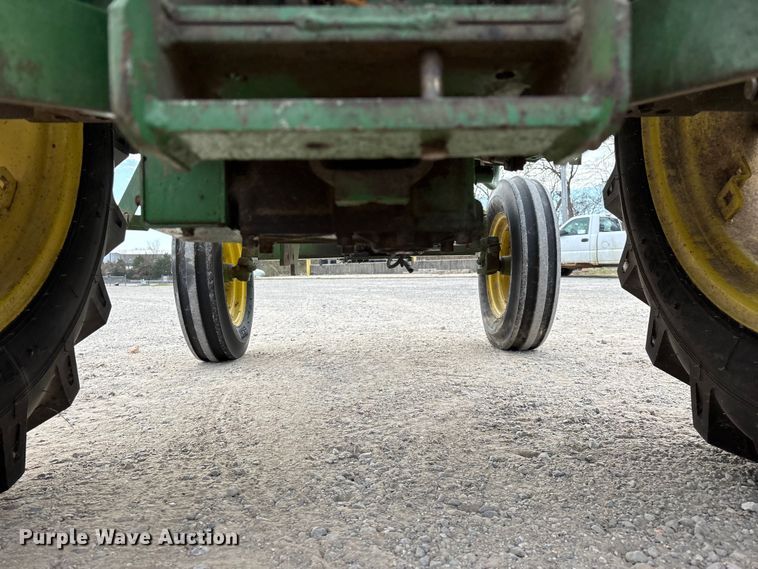 image for item FG0207 John Deere 970 tractor