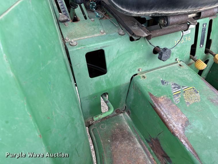 image for item FG0207 John Deere 970 tractor