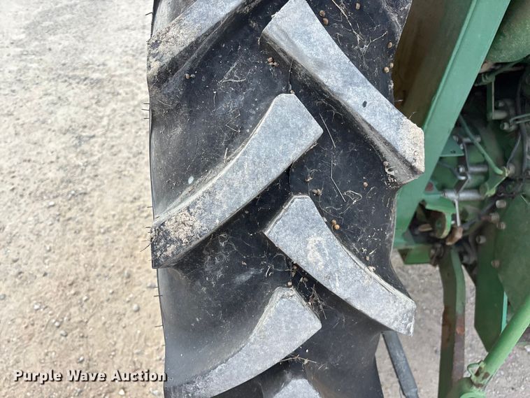 image for item FG0207 John Deere 970 tractor