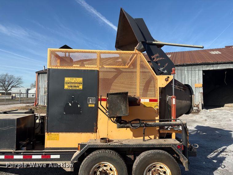image for item FG2773 KM International 1009178T2 asphalt recycler