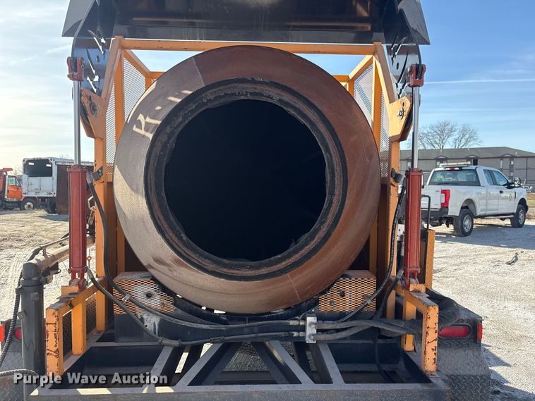 image for item FG2773 KM International 1009178T2 asphalt recycler