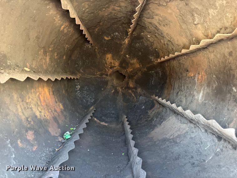 image for item FG2773 KM International 1009178T2 asphalt recycler