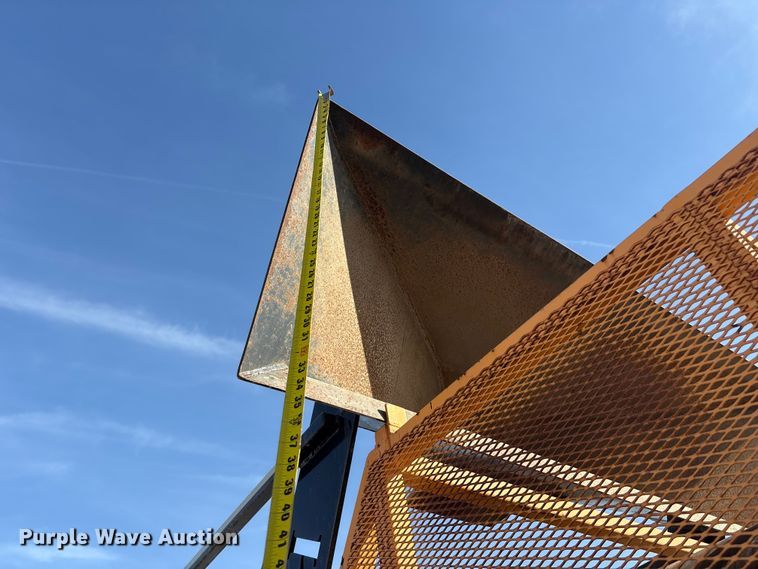 image for item FG2773 KM International 1009178T2 asphalt recycler