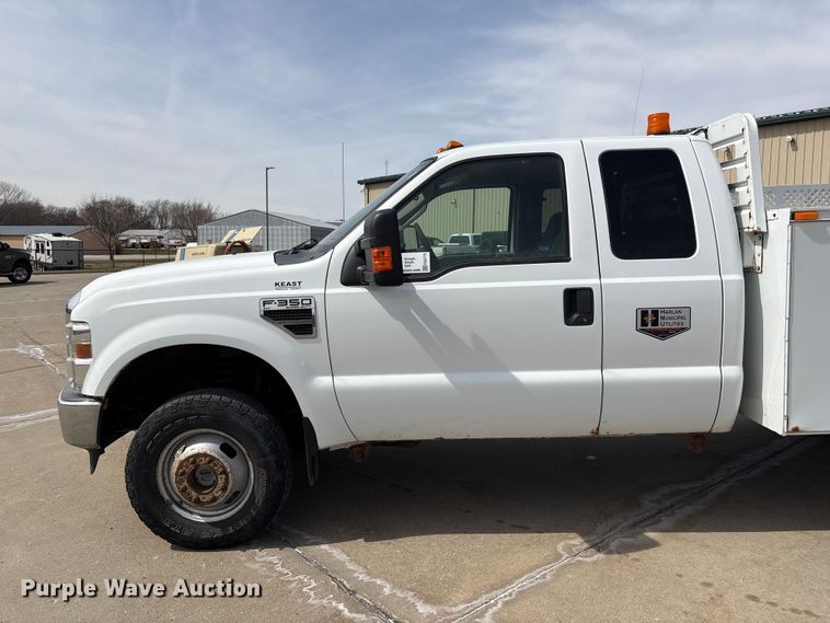 image for item FG2775 2010 Ford F350 Super Duty Ext. Cab utility bed pickup truck