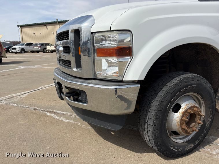 image for item FG2775 2010 Ford F350 Super Duty Ext. Cab utility bed pickup truck