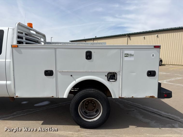image for item FG2775 2010 Ford F350 Super Duty Ext. Cab utility bed pickup truck