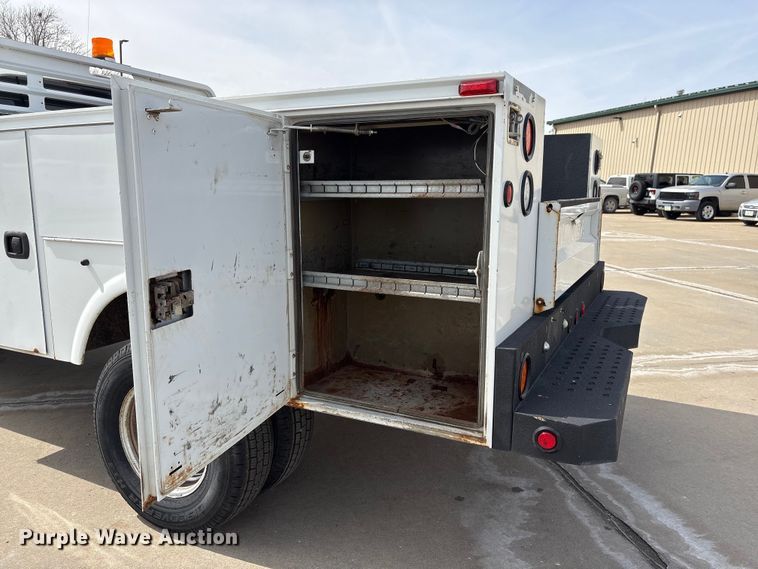 image for item FG2775 2010 Ford F350 Super Duty Ext. Cab utility bed pickup truck