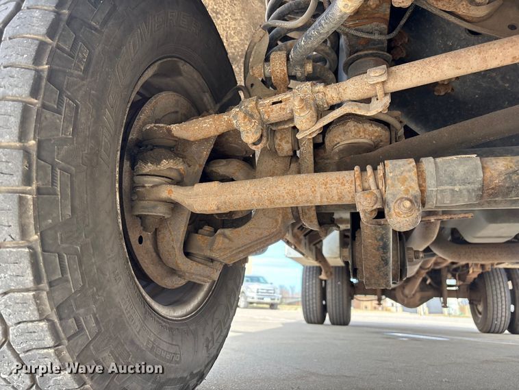 image for item FG2775 2010 Ford F350 Super Duty Ext. Cab utility bed pickup truck