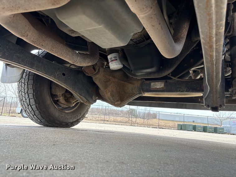 image for item FG2775 2010 Ford F350 Super Duty Ext. Cab utility bed pickup truck