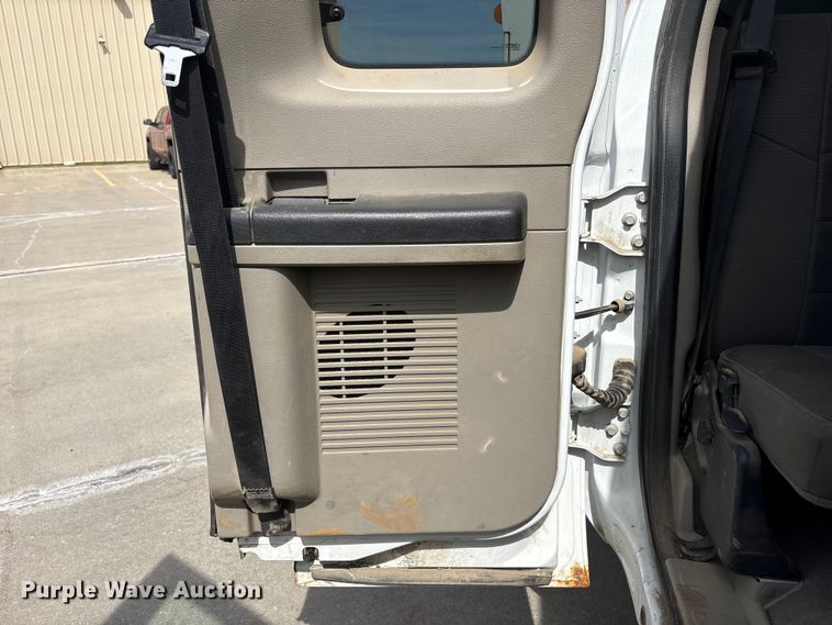 image for item FG2775 2010 Ford F350 Super Duty Ext. Cab utility bed pickup truck