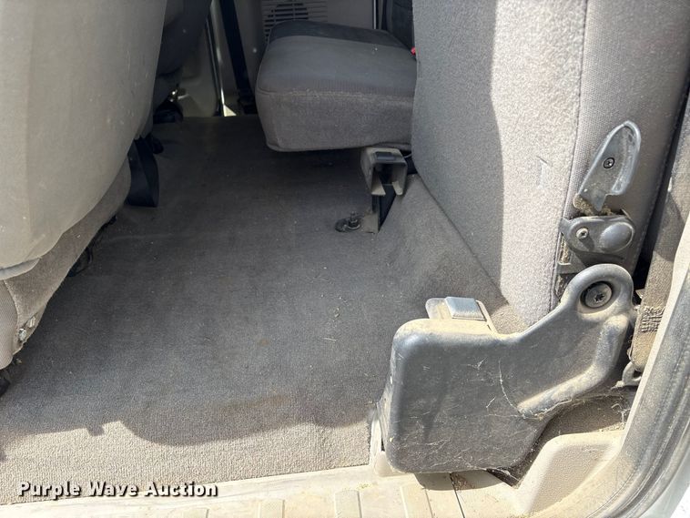 image for item FG2775 2010 Ford F350 Super Duty Ext. Cab utility bed pickup truck