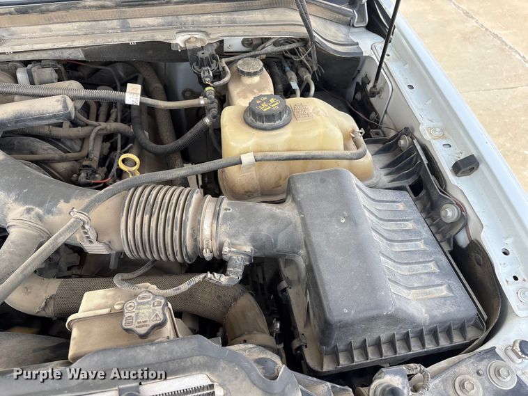 image for item FG2775 2010 Ford F350 Super Duty Ext. Cab utility bed pickup truck