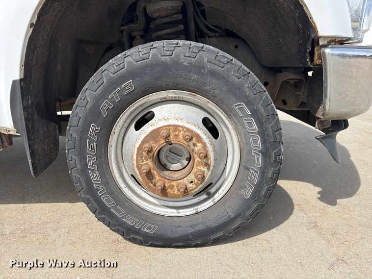 image for item FG2775 2010 Ford F350 Super Duty Ext. Cab utility bed pickup truck