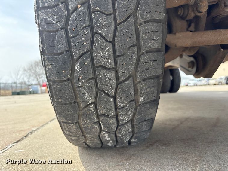 image for item FG2775 2010 Ford F350 Super Duty Ext. Cab utility bed pickup truck