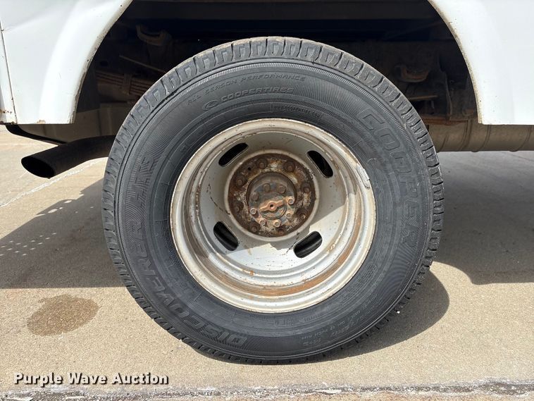 image for item FG2775 2010 Ford F350 Super Duty Ext. Cab utility bed pickup truck