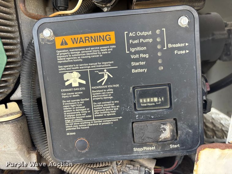 image for item FG2777 2001 Ford E350 van with bucket lift