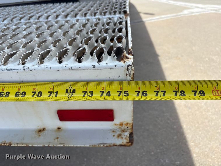 image for item FG2777 2001 Ford E350 van with bucket lift