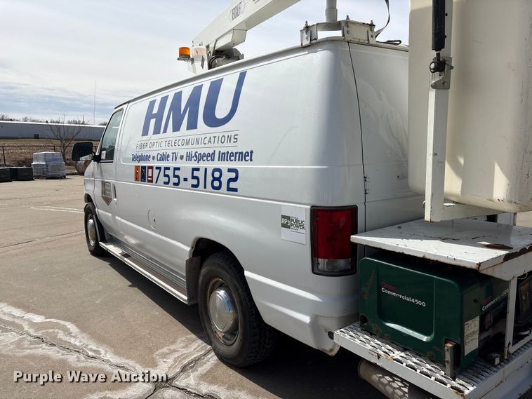 image for item FG2777 2001 Ford E350 van with bucket lift