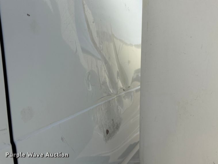 image for item FG2777 2001 Ford E350 van with bucket lift