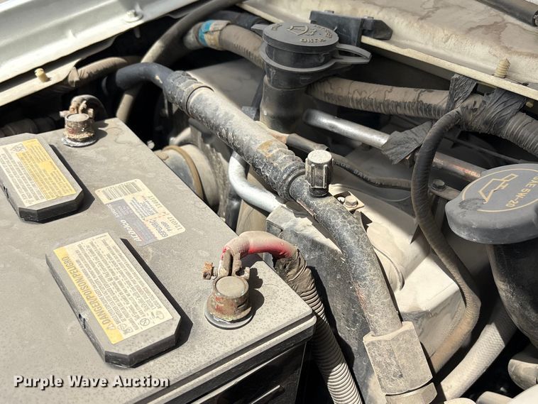 image for item FG2777 2001 Ford E350 van with bucket lift