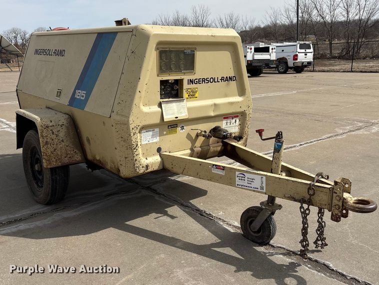 image for item FG2778 1989 Ingersoll Rand 185 Air compressor