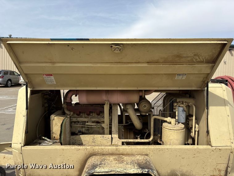 image for item FG2778 1989 Ingersoll Rand 185 Air compressor