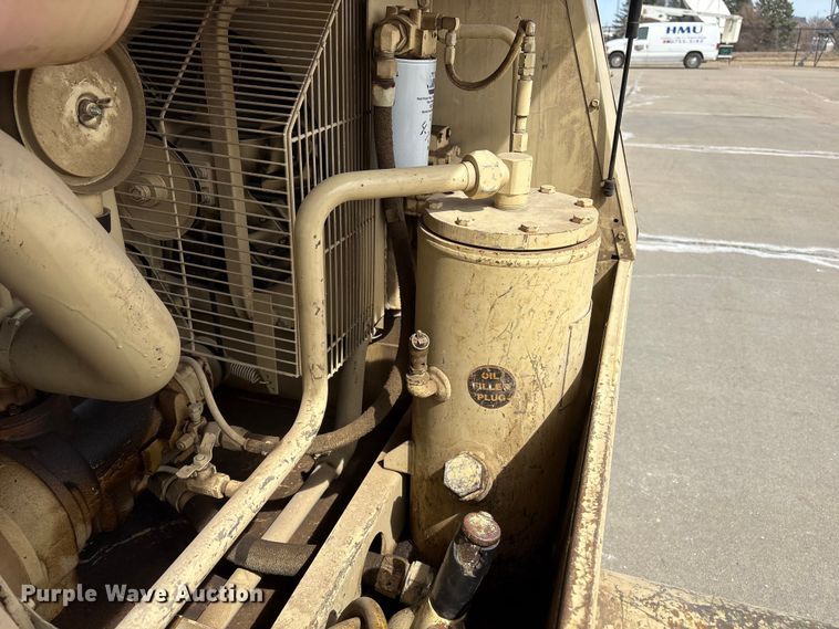 image for item FG2778 1989 Ingersoll Rand 185 Air compressor