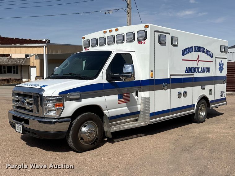 image for item FG2780 2010 Ford E450 ambulance