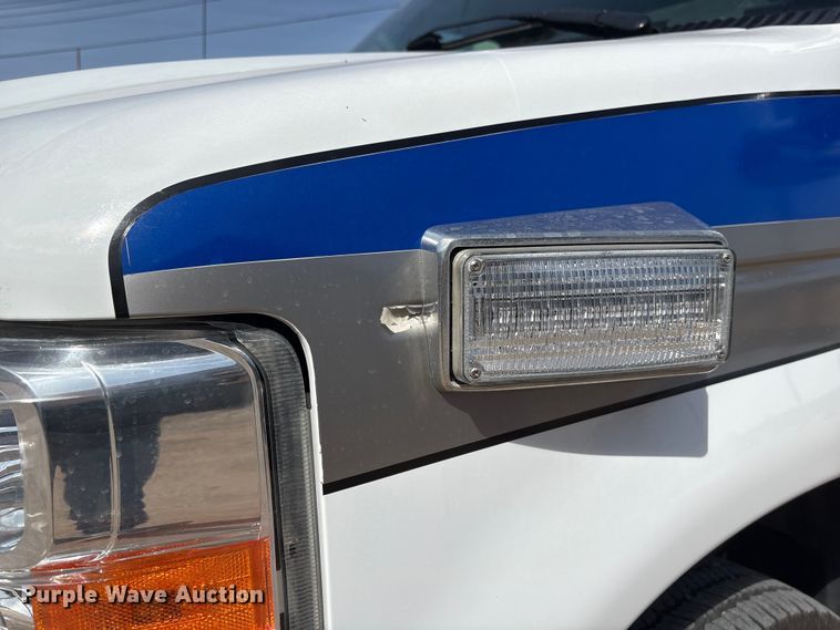 image for item FG2780 2010 Ford E450 ambulance