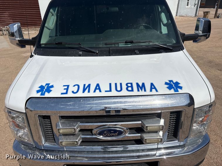 image for item FG2780 2010 Ford E450 ambulance