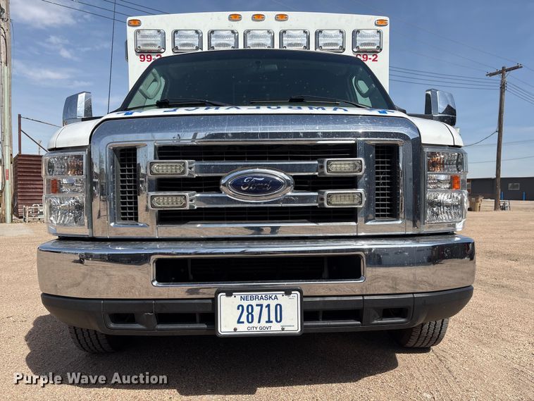 image for item FG2780 2010 Ford E450 ambulance