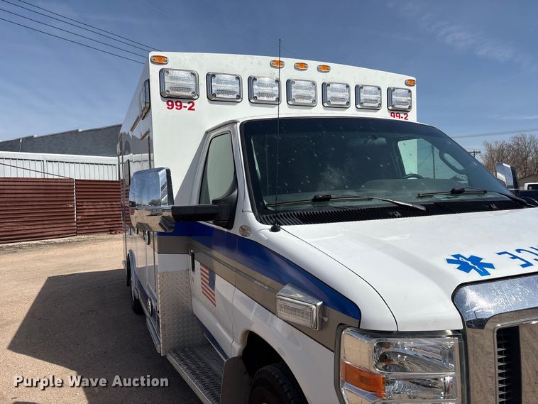 image for item FG2780 2010 Ford E450 ambulance