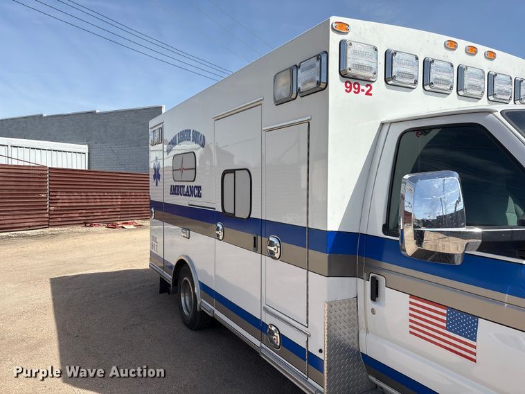 image for item FG2780 2010 Ford E450 ambulance