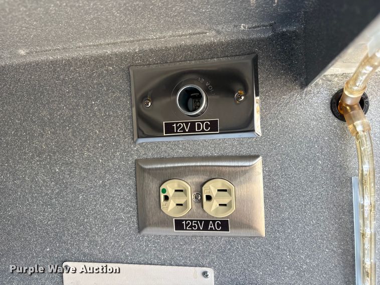 image for item FG2780 2010 Ford E450 ambulance