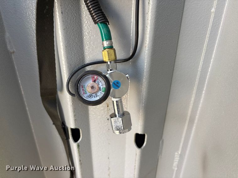 image for item FG2780 2010 Ford E450 ambulance