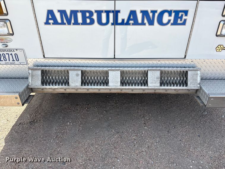 image for item FG2780 2010 Ford E450 ambulance