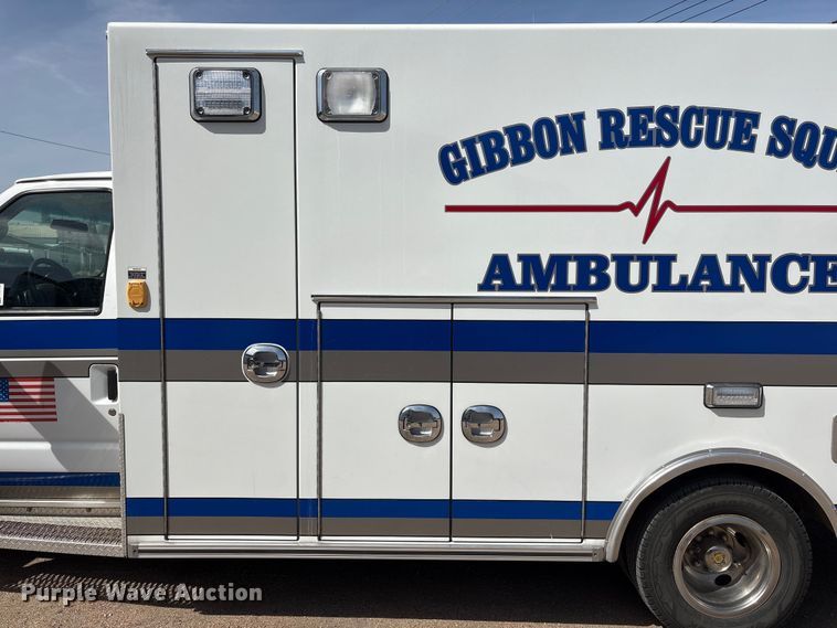 image for item FG2780 2010 Ford E450 ambulance
