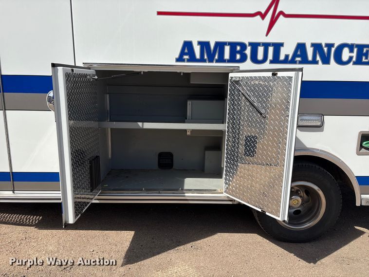 image for item FG2780 2010 Ford E450 ambulance
