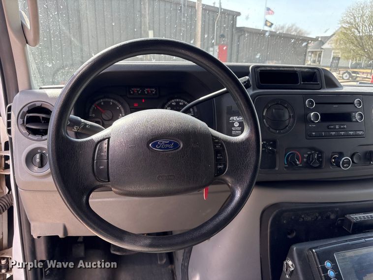 image for item FG2780 2010 Ford E450 ambulance