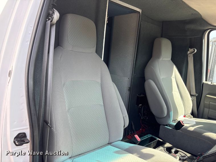 image for item FG2780 2010 Ford E450 ambulance