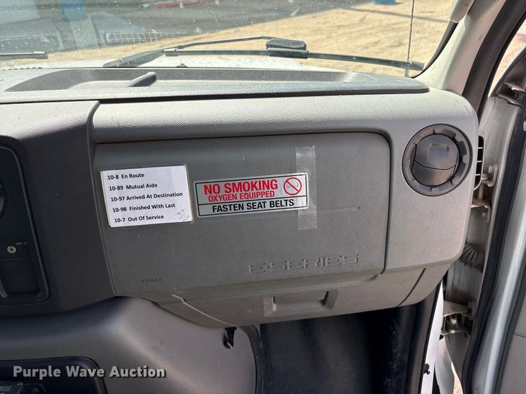 image for item FG2780 2010 Ford E450 ambulance