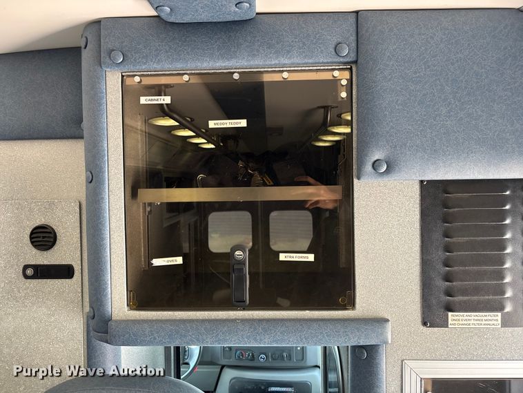 image for item FG2780 2010 Ford E450 ambulance