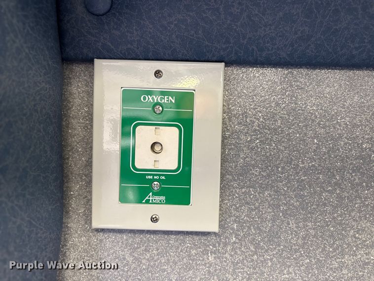 image for item FG2780 2010 Ford E450 ambulance