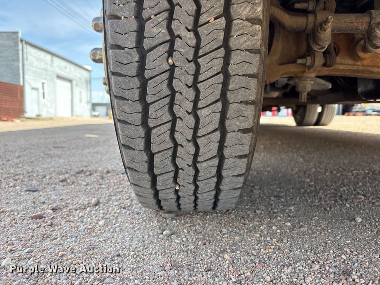 image for item FG2780 2010 Ford E450 ambulance