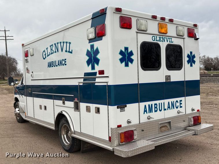 image for item FG2815 1994 Ford E350 ambulance