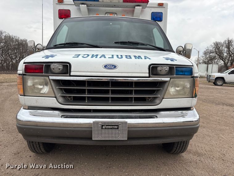 image for item FG2815 1994 Ford E350 ambulance
