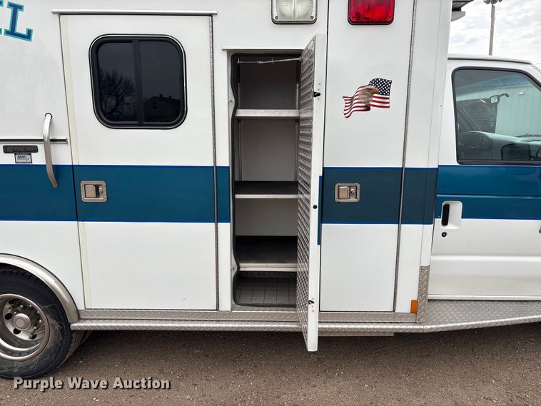 image for item FG2815 1994 Ford E350 ambulance