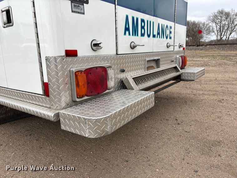 image for item FG2815 1994 Ford E350 ambulance